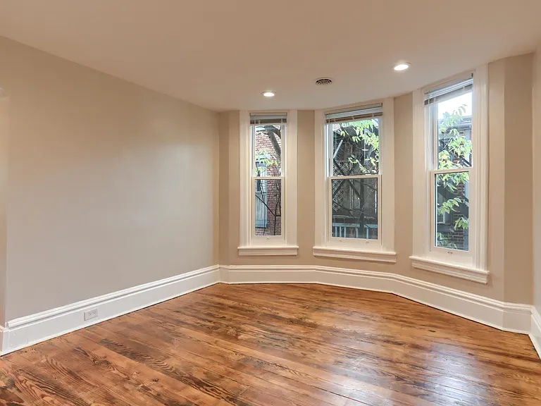 1526 Green St #2 — Photo 10