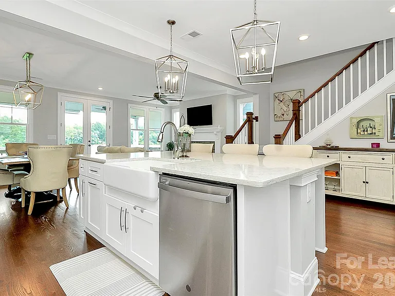 136 Preston Rd — Photo 10