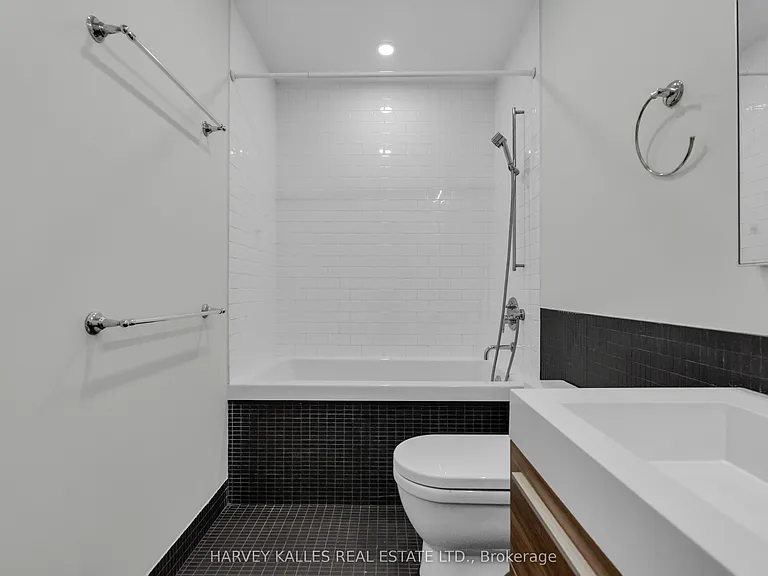 8 Dovercourt Rd #222 — Photo 30