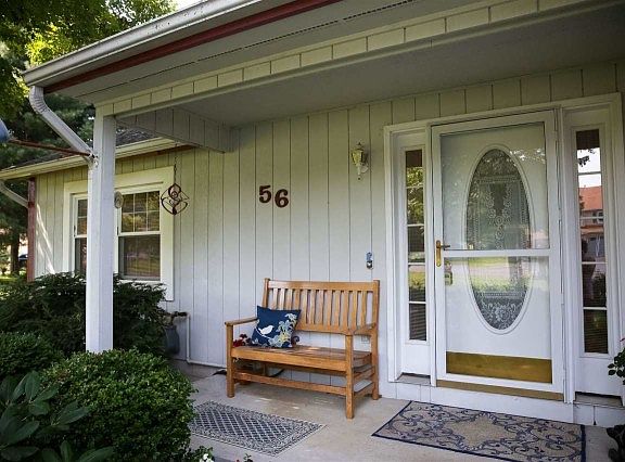 3rd image of 56 Glenbrook Ct