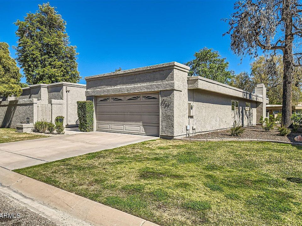 1st image of 8137 E Del Laton Drive