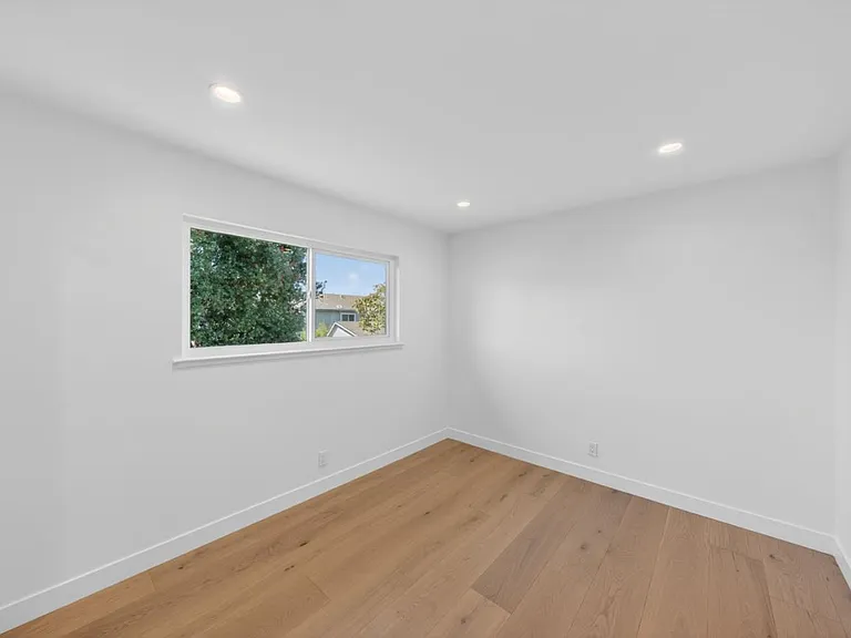 1347 Marlin Ave — Photo 31