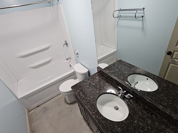 4th image of 1020 Union Blvd #1X6