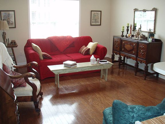 8733 Macon Rd, Cordova/Appling, TN 38018