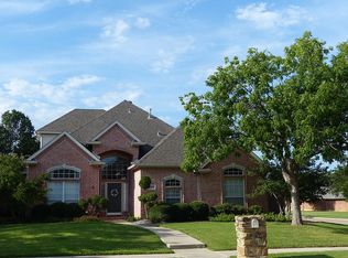 2600 Juniper Ln, Grapevine, TX 76051