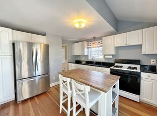 84 Sunnyridge Ave, Fairfield, CT 06824