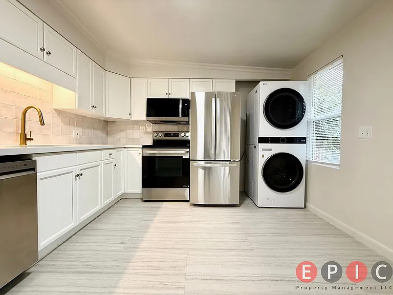 4608 S Russell St — Photo 1