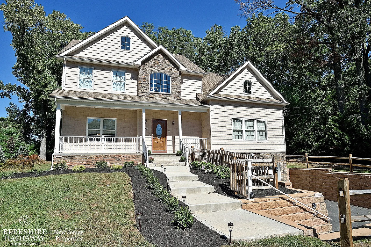 40 Edgewood Rd photo 1