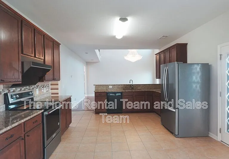 25 Litchfield Dr — Photo 17