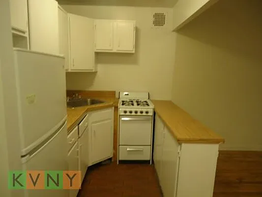Rented by KVNY Soho | media 17