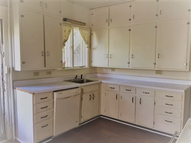 4 bed, 2000 sqft, $4,100 — Photo 3