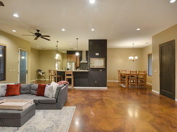 3rd image of 2961 E Edward Ln