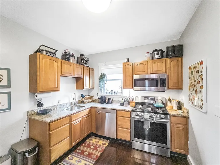 41 Child St #3 — Photo 2