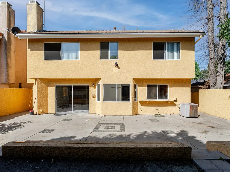 7306 Newcastle Ave — Photo 34