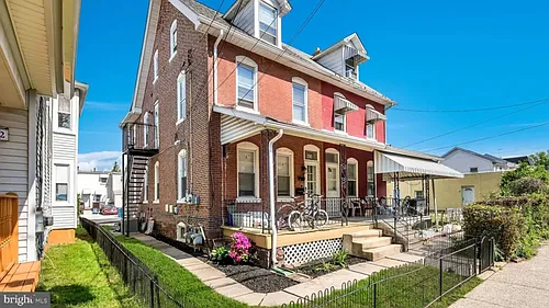 424 Walnut St #1 Photo 1