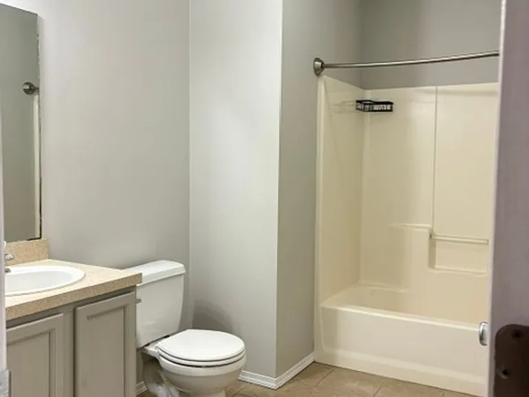 2202 W Jonquil Ln — Photo 27