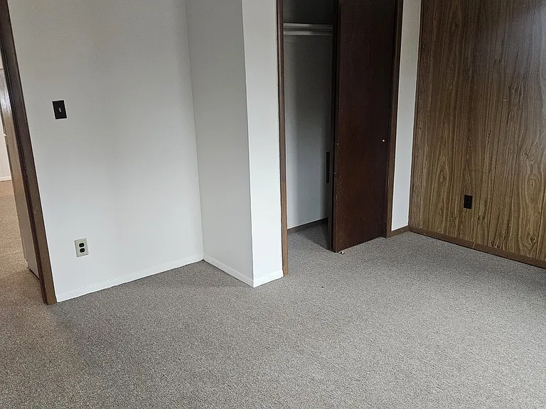145 Quailwood Pkwy — Photo 2