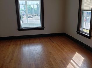 998 Pine St, Sault Sainte Marie, MI 49783