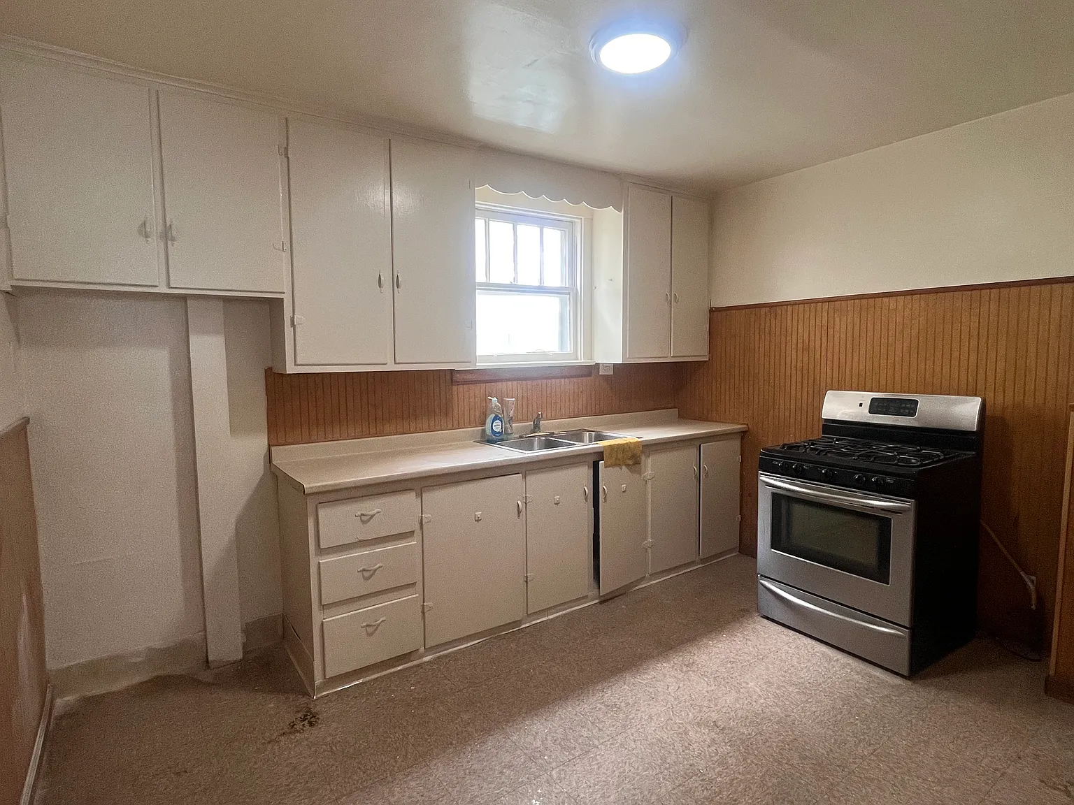 2 bed, 1850 sqft, $1,150 — Photo 4