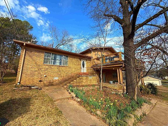 2nd image of 2855 Cedar St