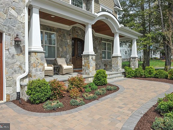 4th image of 6526 Chesterfield Ave