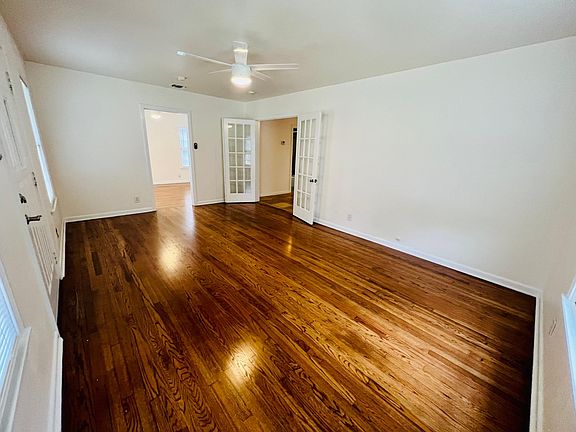 2nd image of 1554 W Lullwood Ave