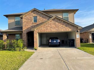 714 Zinnia Ct, Rosharon, TX 77583