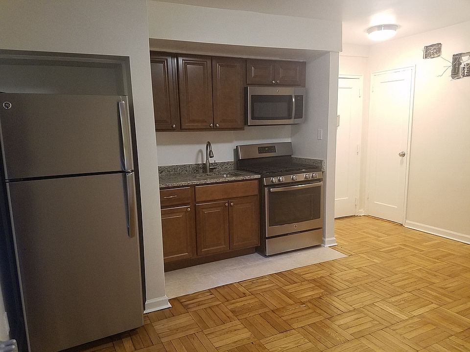 1st image of 18830 87th Dr APT 1S