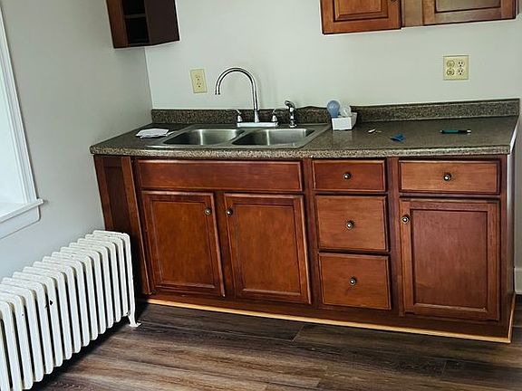 2nd image of 521 Wampum Ave APT 1