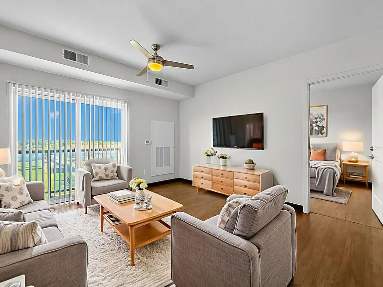 The Franklin Apartments — Photo 20