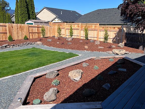 5th image of 325 Joy Dr