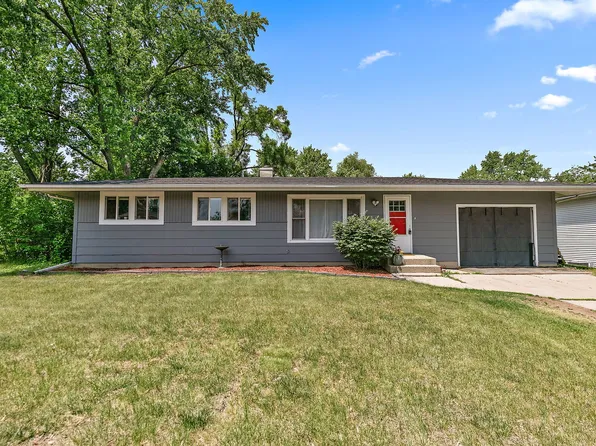 2714 Killarney Dr, Cary, IL 60013