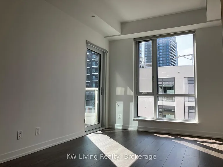 8 Beverley Glen Blvd #611 — Photo 19