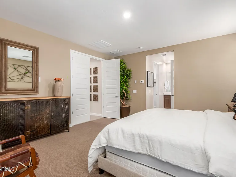 43 E Capricorn Way — Photo 16
