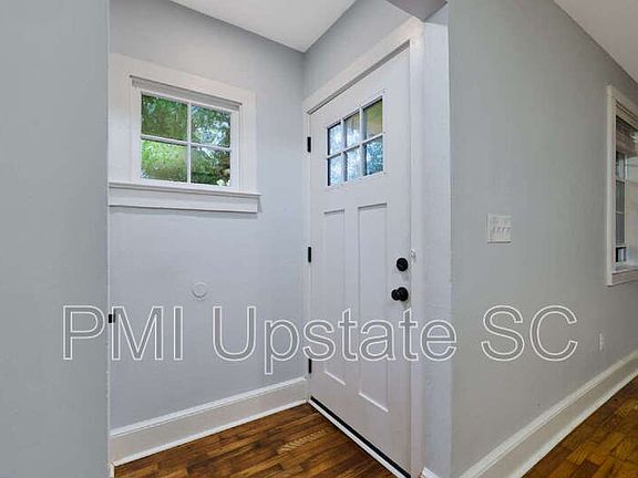 5th image of 7 Sunshine Ave