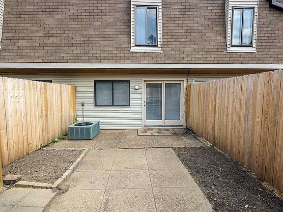 3rd image of 1898 Poplar Woods Cir E