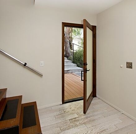 5th image of 4841 Cleland Ave