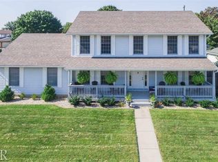 1509 Dover Rd, Bloomington, IL 61704