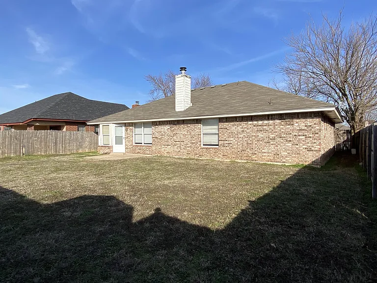 13101 Mapleleaf Dr — Photo 25