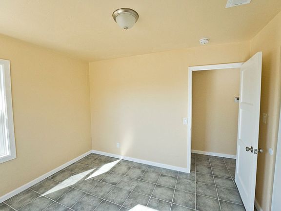 5th image of 322 Woodrow Ave #A