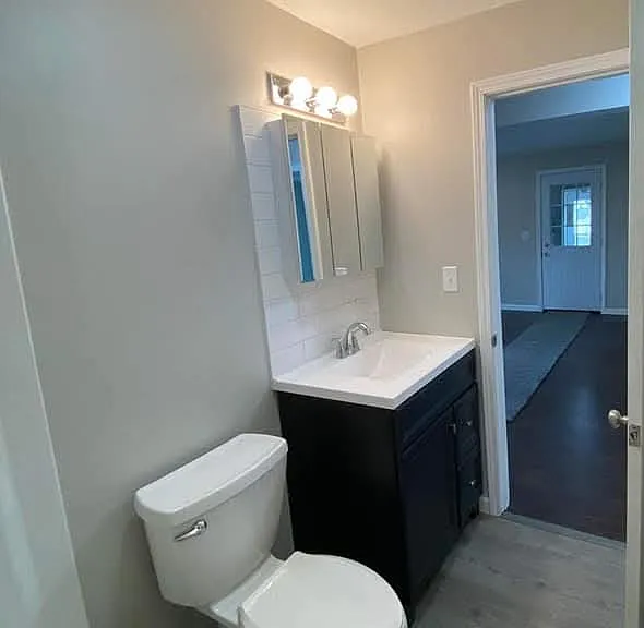 109 Walker St — Photo 3