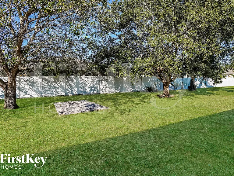 1828 SW 3rd Pl — Photo 18