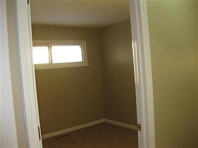 4th image of 930 Stephen Dr W