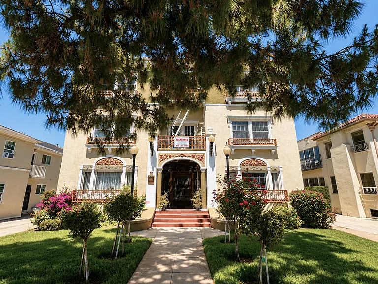 STUNNING HISTORICAL PROPERTY IN LOS FELIZ