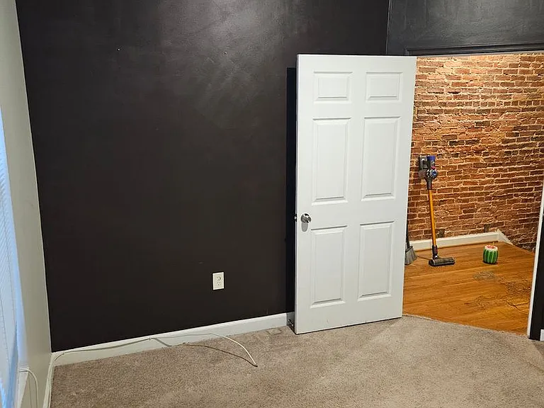 1806 N Calvert St — Photo 6