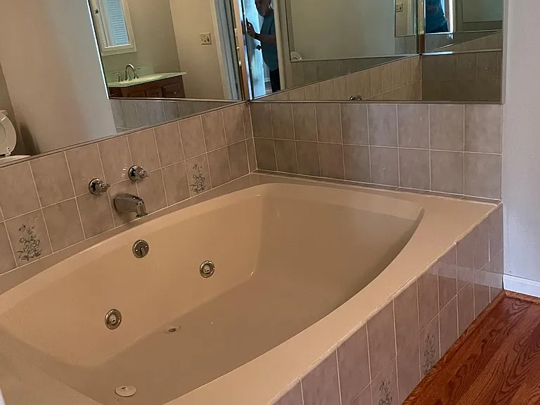 1081 Colony Dr — Photo 8