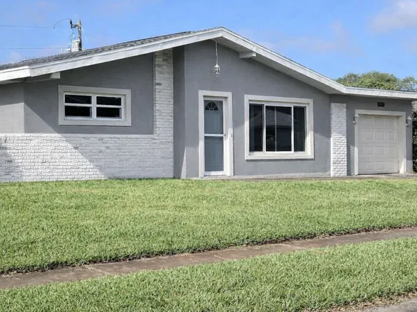 1517 Watrous Dr, Titusville, FL 32780