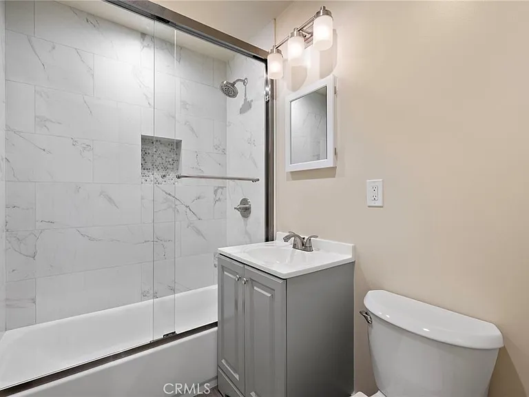 443 S Devon Rd — Photo 10