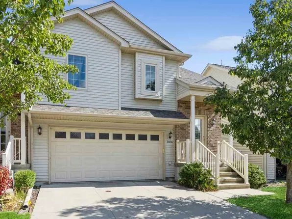 1036 Sunny Side Dr, North Liberty, IA 52317