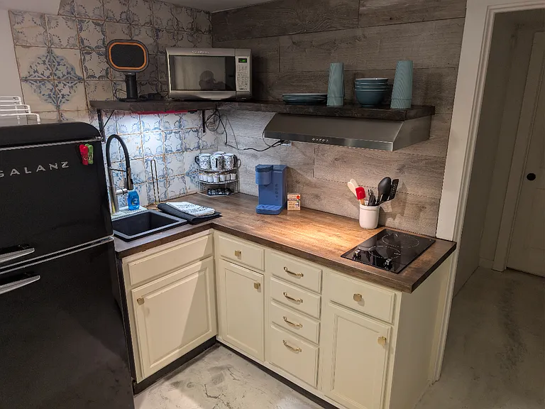 835 E Platte Ave #1 — Photo 11